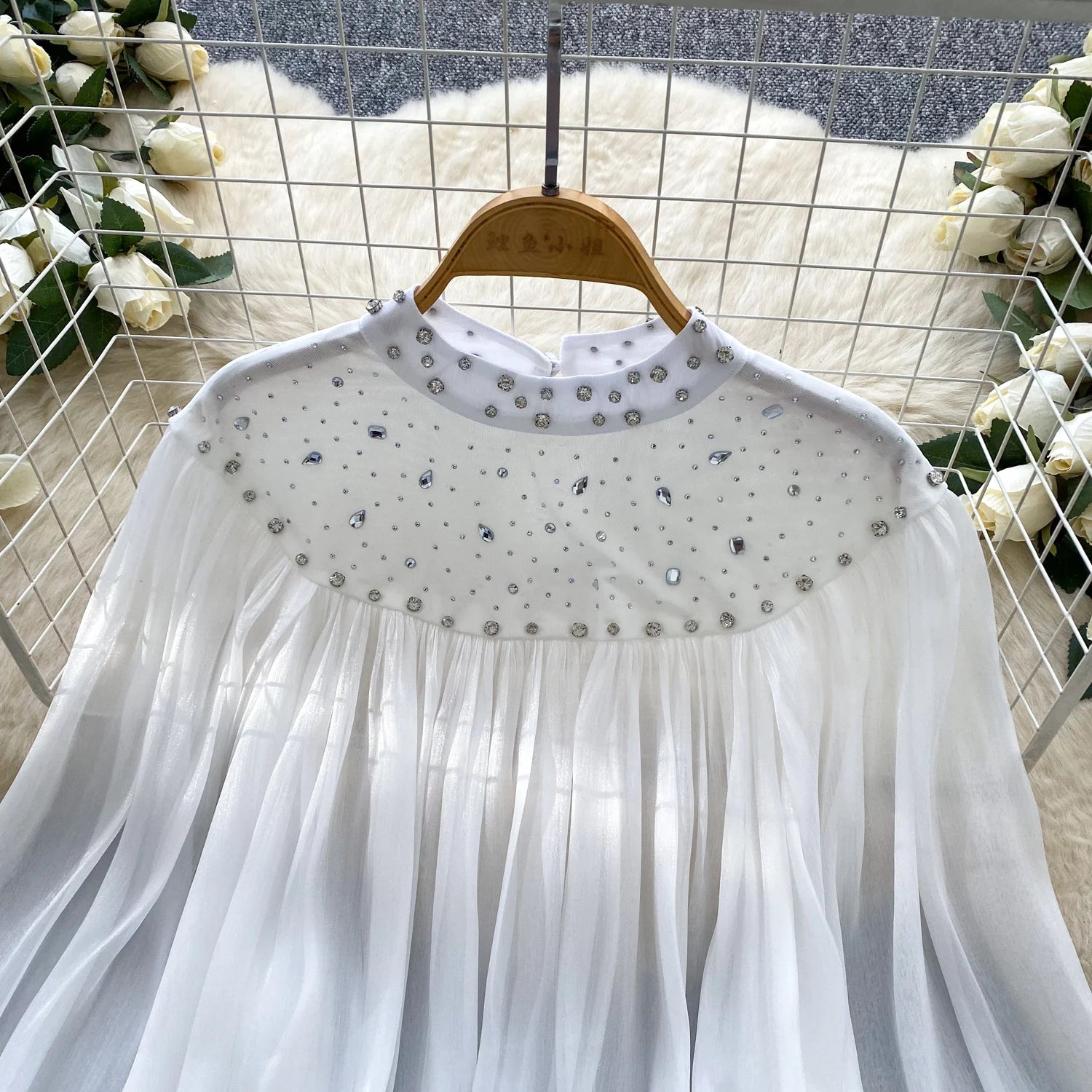 SINGREINY-Blusa de gasa con diamantes para mujer, camisa fina de corte francés con manga acampanada, Top de lujo Irregular plisado de alta calidad
